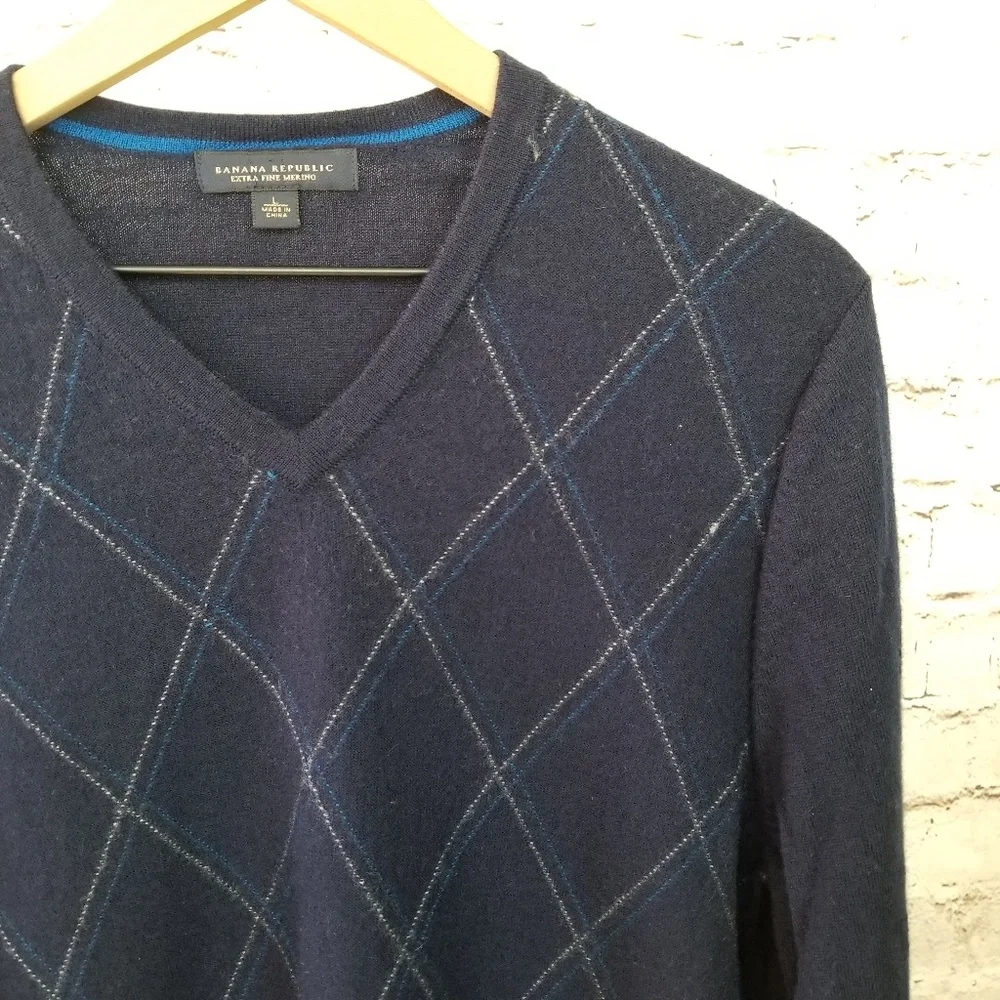 Banana Republic Navy Blue Fine Merino Wool Diamond Pattern V-Neck Sweater Large